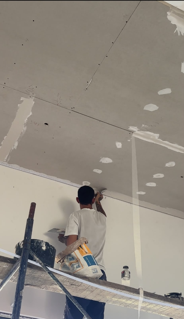 Instalación de drywall y cielorrasos